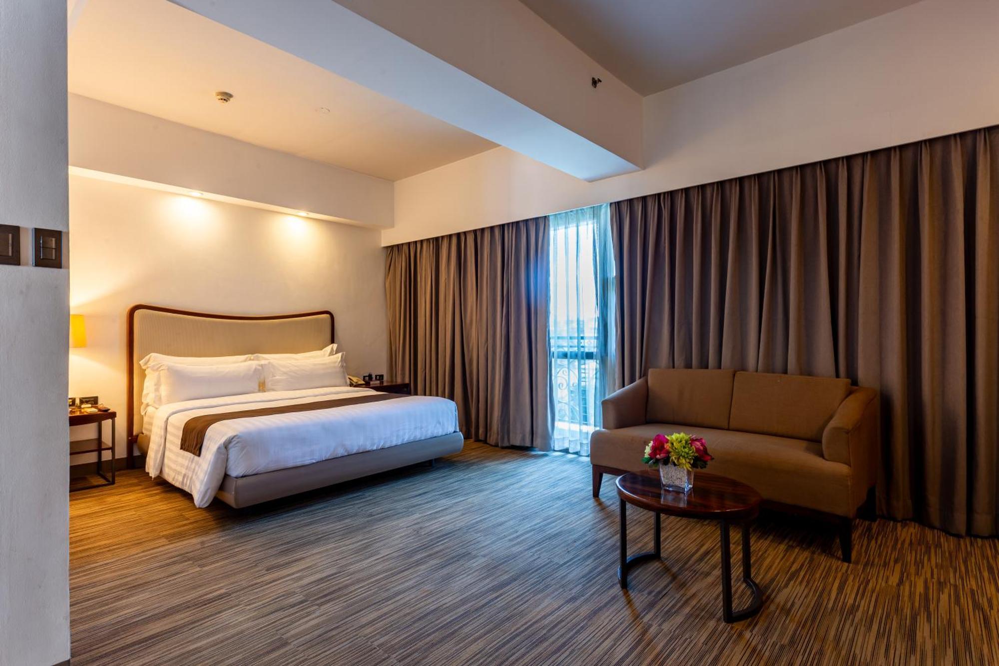 La Breza Hotel Quezon City Kültér fotó