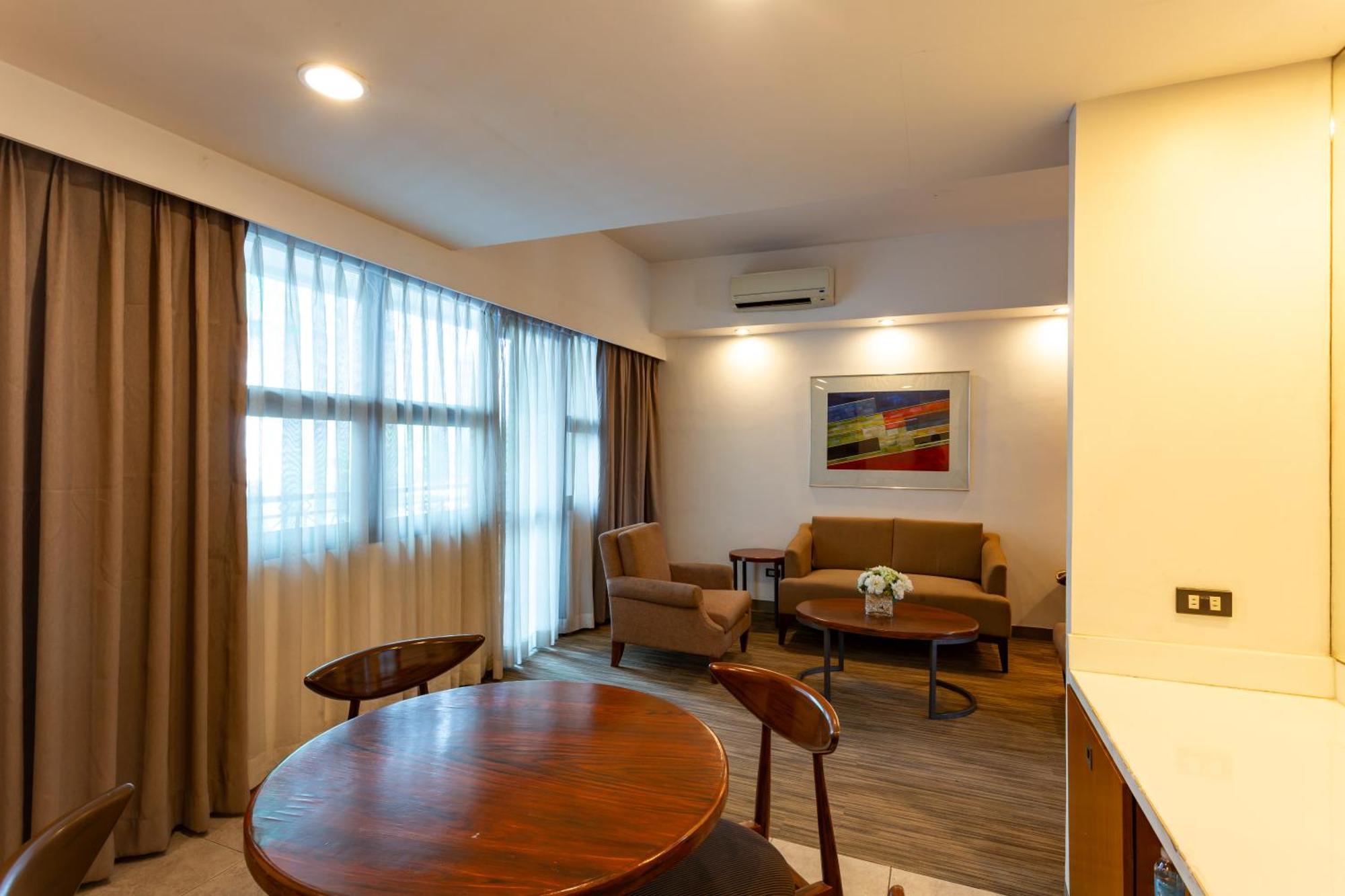 La Breza Hotel Quezon City Kültér fotó